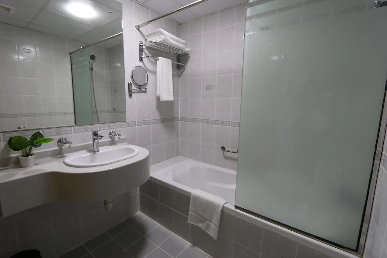 New California Hotel Дубай ОАЭ